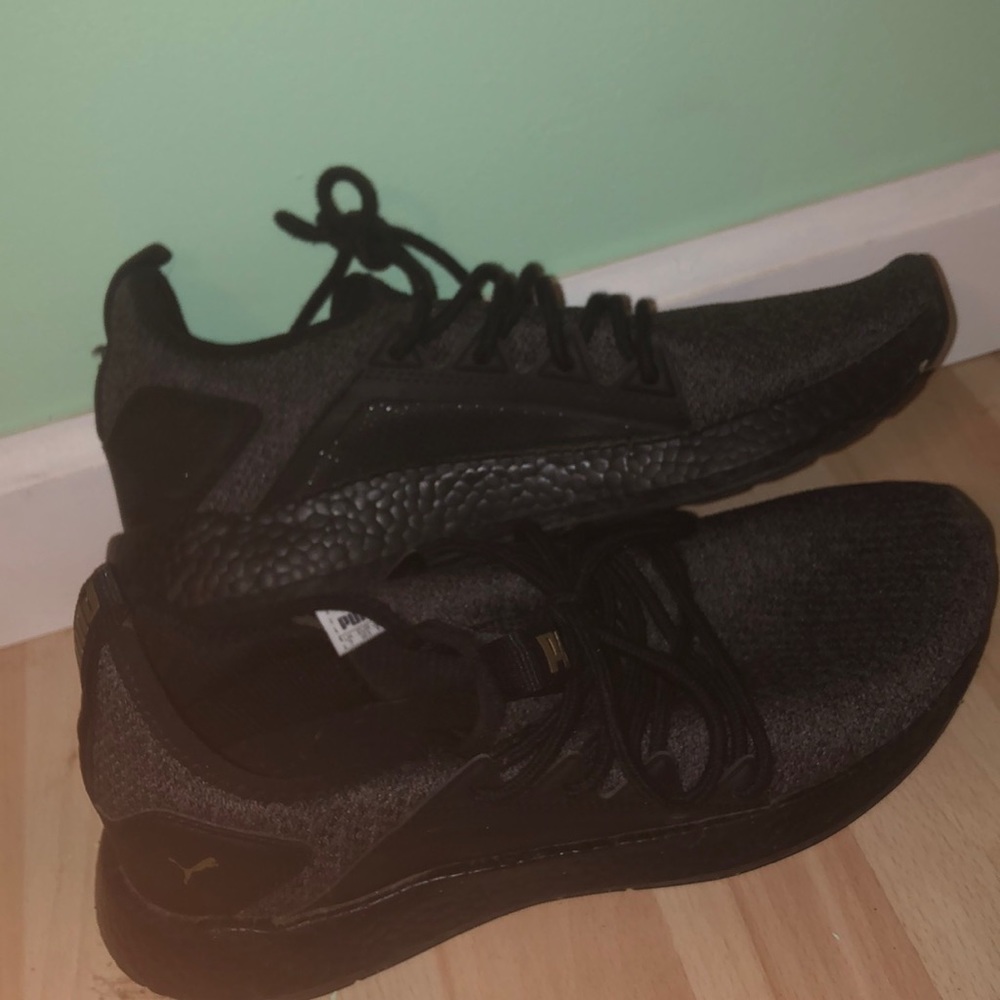 Puma Sneakers